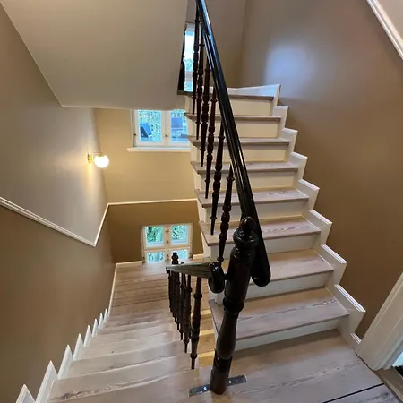 Apart-hotel Byhuset *